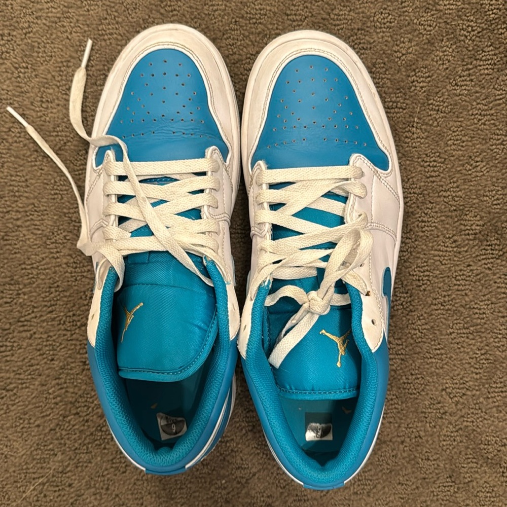 Nike men’s air Jordan size 9